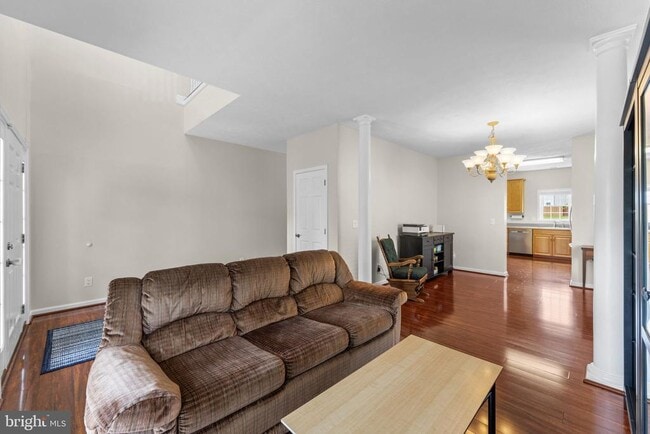 Building Photo - 10 Everglades Ln