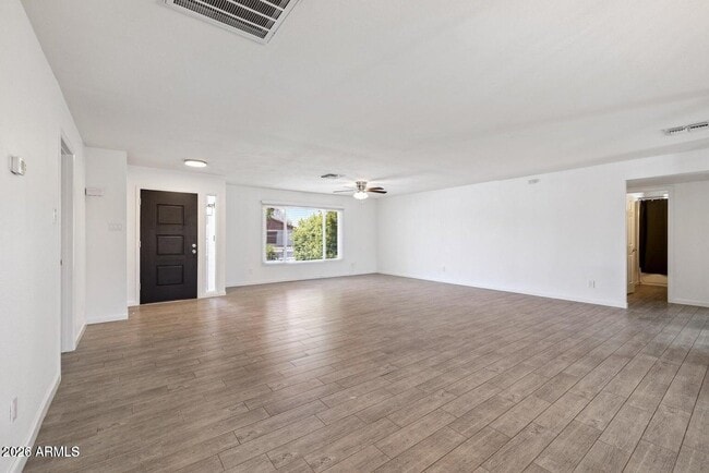 Building Photo - 4613 S Rita Ln