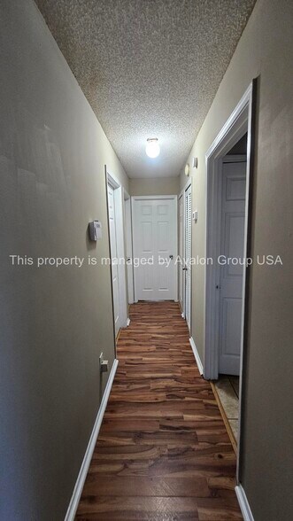 Building Photo - 10160 Geni Hill Cir N