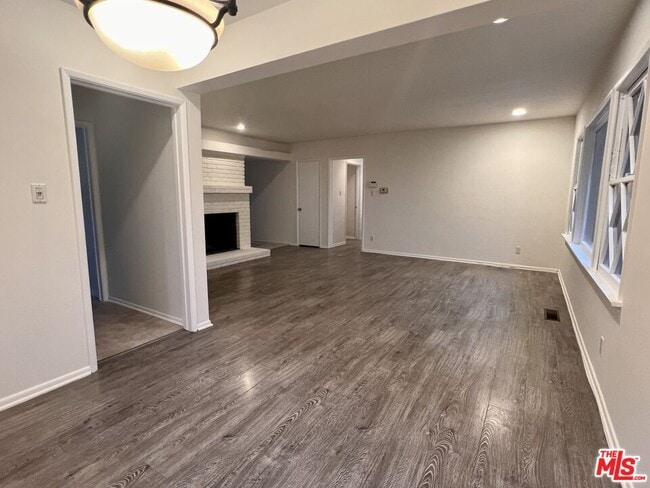 Building Photo - 15237 Del Gado Dr