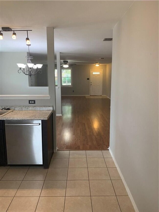 Building Photo - 5416 Pandale Valley Dr