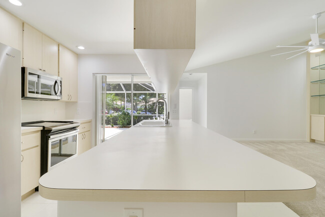 Building Photo - 11301 Myrtle Oak Ct