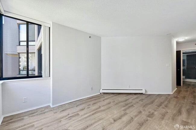 Building Photo - 900 Bush St
