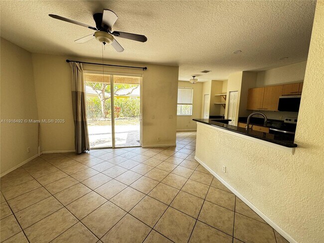 Building Photo - 1007 Bamboo Ln