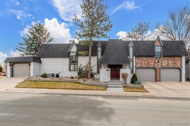 Building Photo - 3577 S Hillcrest Dr