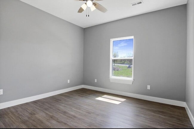 Building Photo - 1808 Sierra