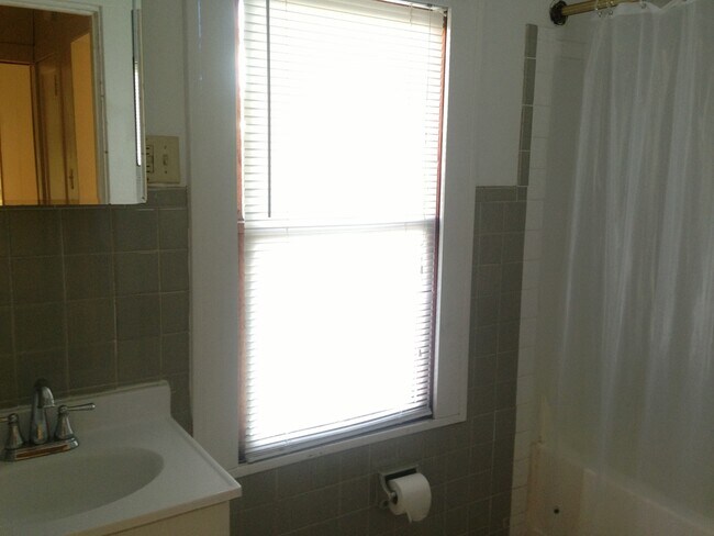 Primary Photo - 377 Gilmore St