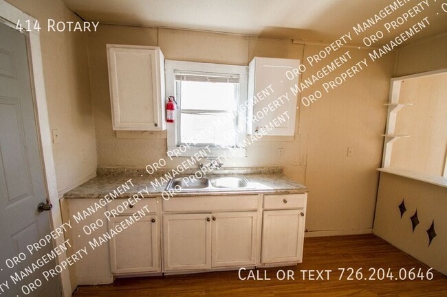 Building Photo - 414 Rotary-