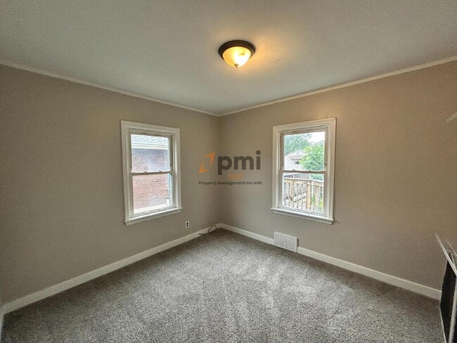 Building Photo - 616 Burton Ct