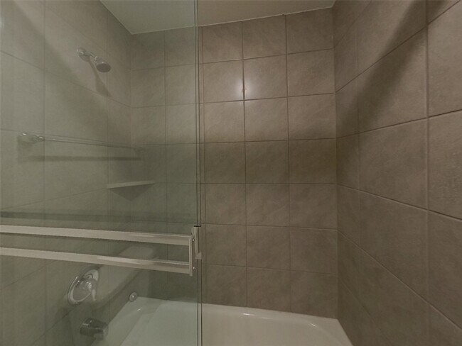 Building Photo - 23643 Gibson Frst Dr