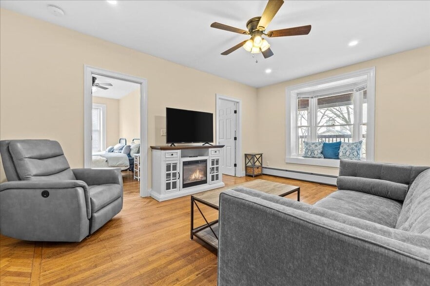 Building Photo - 416 Pearl St