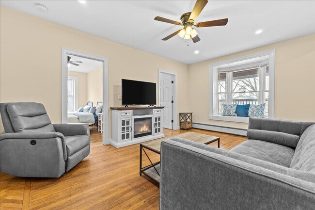 Building Photo - 416 Pearl St