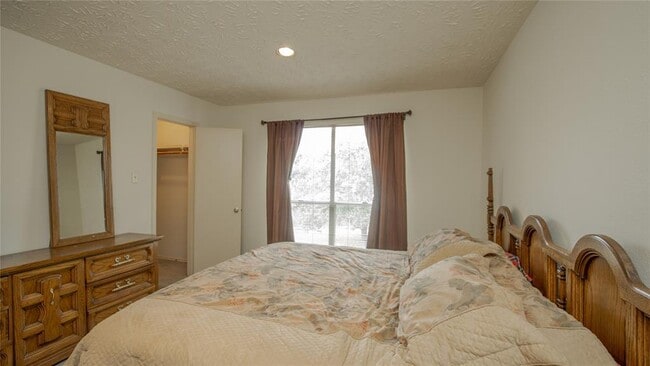 Building Photo - 1226 Brook Grove Dr
