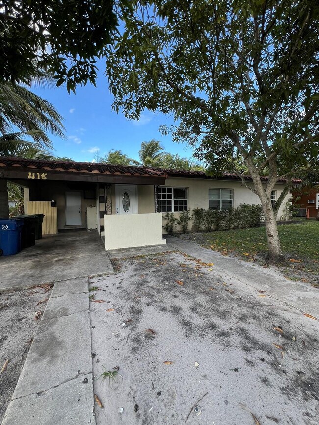 Building Photo - 418 E Evanston Cir