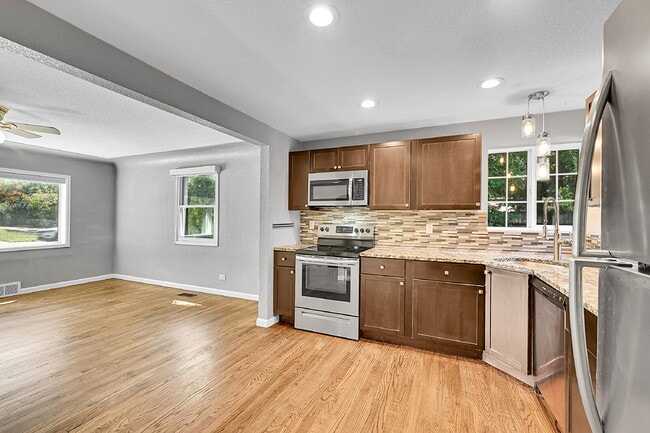 Building Photo - $2,225.00, 2-bed, 1-bath located in Denver.