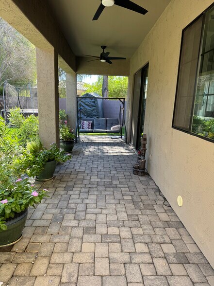 Building Photo - 1373 S Sean Dr