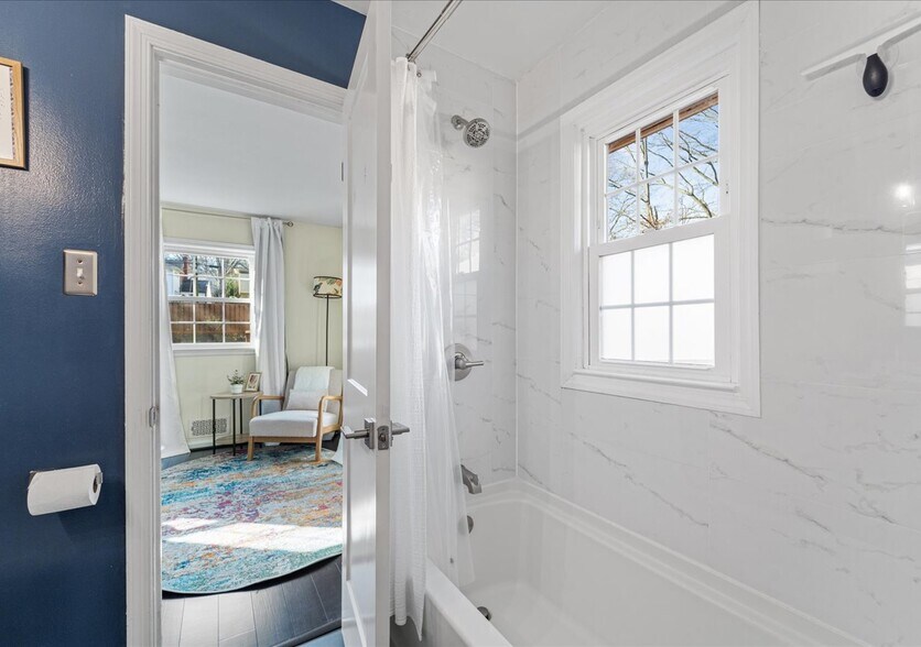 Bathroom includes an updated shower - 706A W Glebe Rd