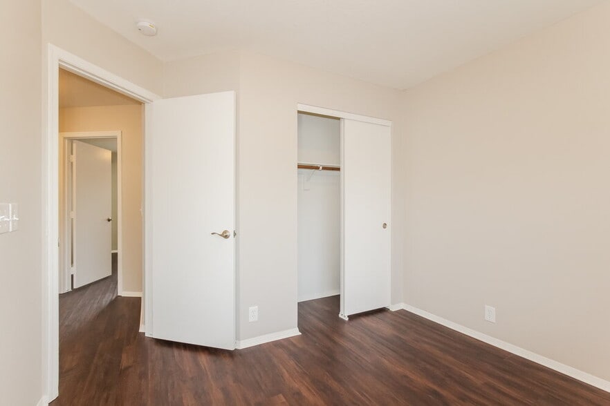 Building Photo - 10102 N 66th Ln