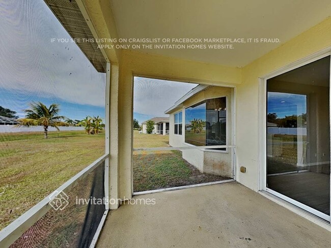 Building Photo - 2529 Pan American Blvd