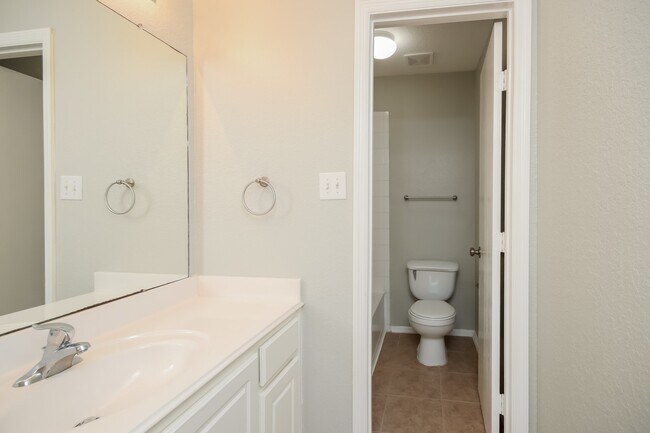 Building Photo - 16614 Cold Harbor Ln