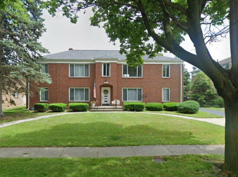 Building Photo - 3445 Beverly Dr