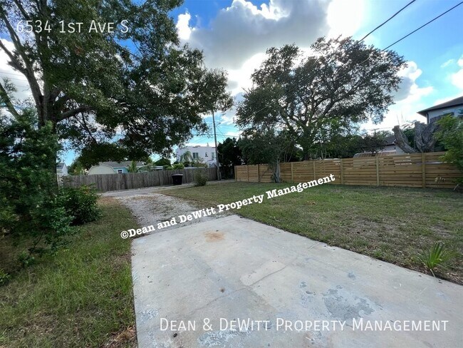 Building Photo - 6534 1st Ave S