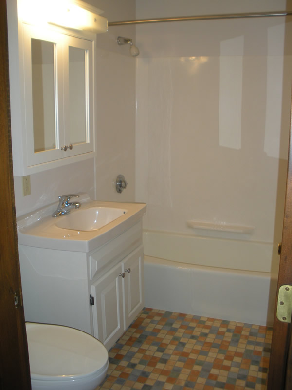 Bathroom - Parkwood Apartment Homes