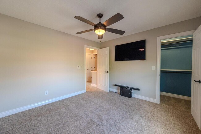 Building Photo - 7630 Alta View Blvd