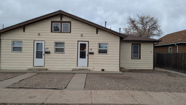 Building Photo - 400 E 9th St