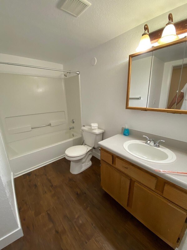 Building Photo - 537 S 900 E