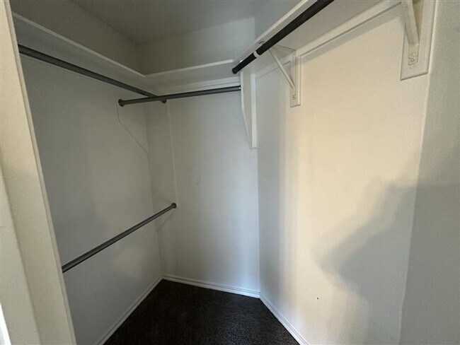 Building Photo - 2305 Haverhill Dr