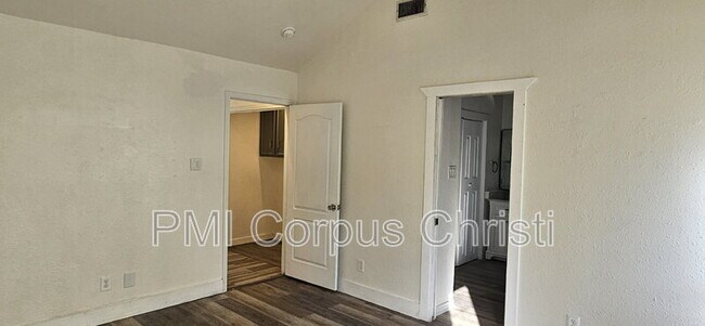 Building Photo - 7625 Stony Brook Dr