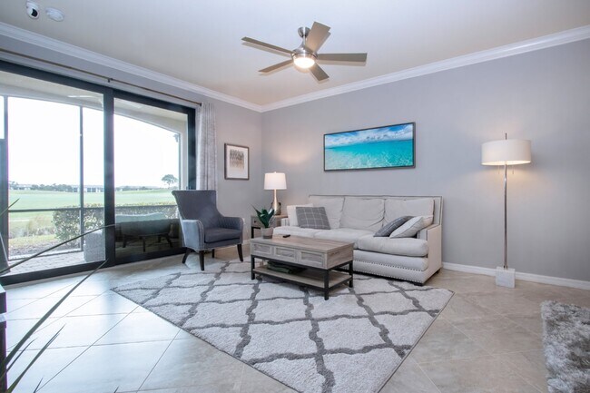 Building Photo - Like new 2BR, 2BA garage condo-Lakewood National