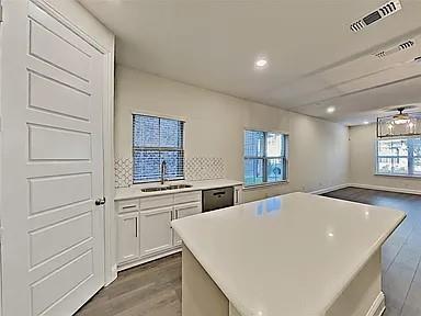 Building Photo - 306 Ferndale St