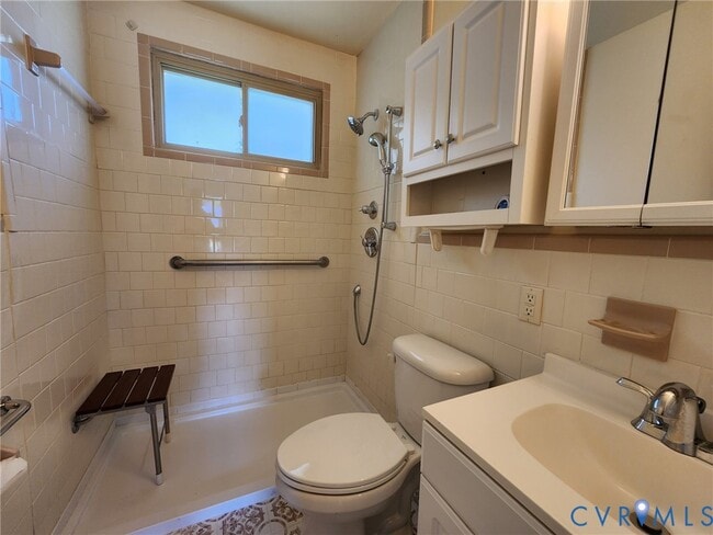 Building Photo - 4704 Greenleigh Rd