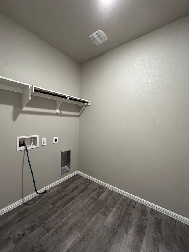 Building Photo - Beautiful Home in Desert Ridge For Lease