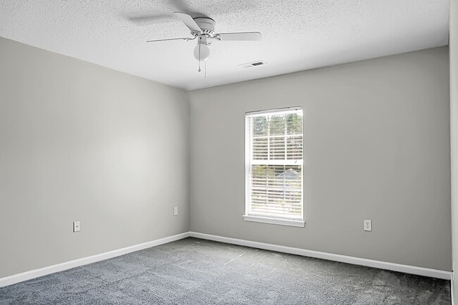 Building Photo - Beautiful 4 Bed/3 Bath home in Summerville SC, *Move-In Special $500 OFF FIRST MONTHS RENT* NO AP...