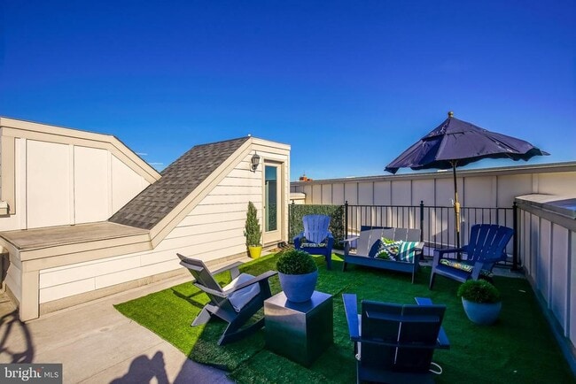 Building Photo - 1904 Vermont Ave NW