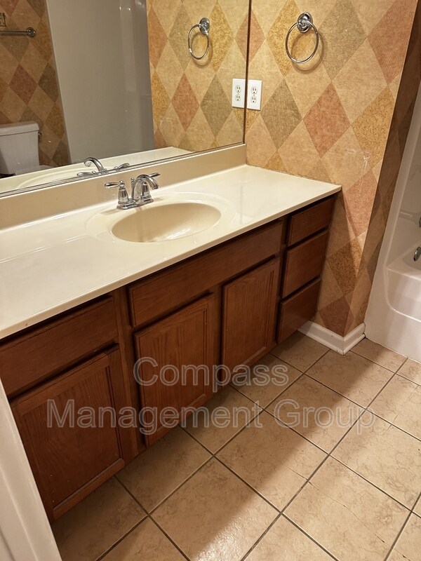 Building Photo - 4755 Forest Landing Way