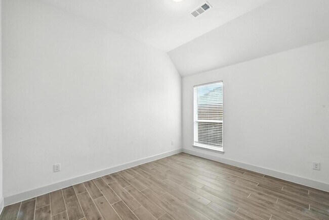 Building Photo - 1101 Briar Oak Ln