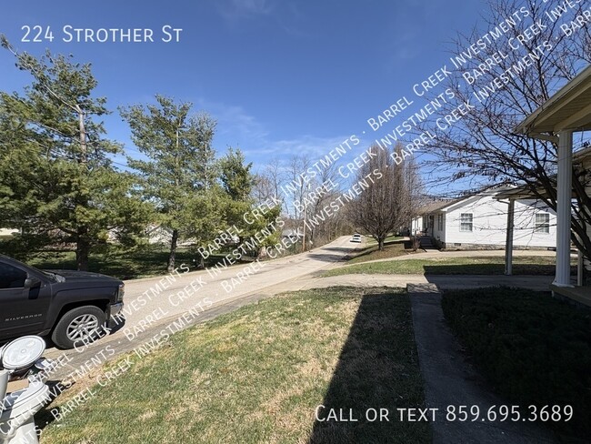 Building Photo - 224 Strother St