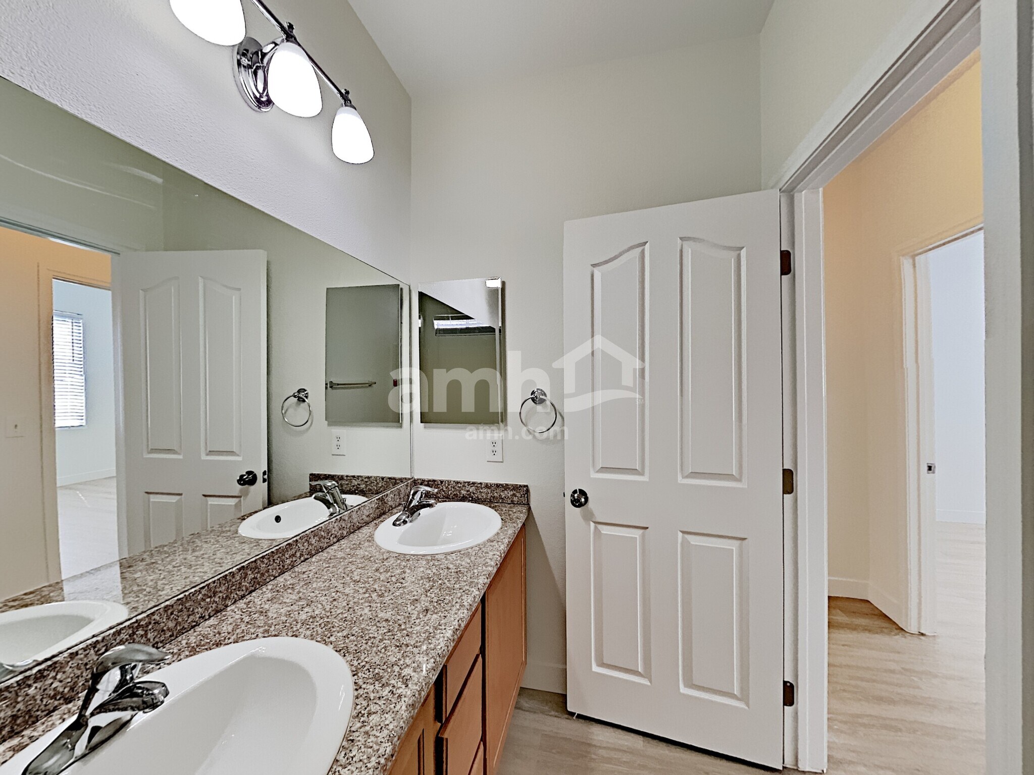 Building Photo - 8928 Cambridge Glen Ct