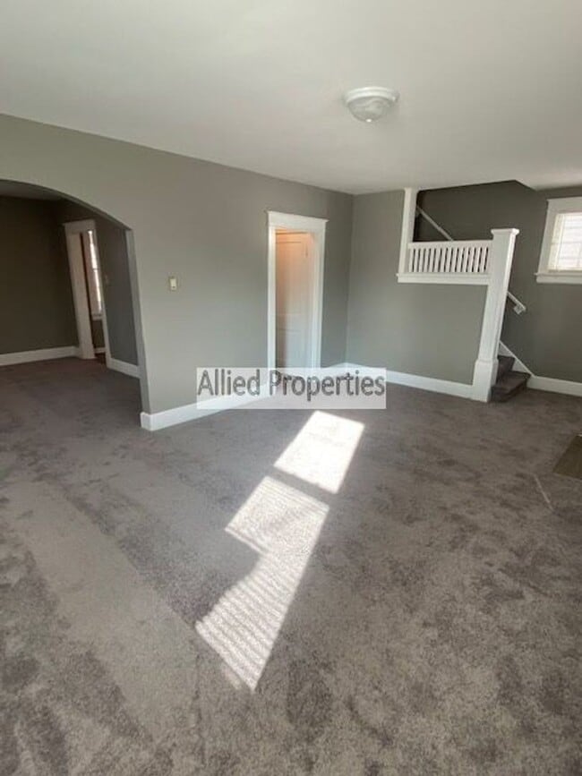 Building Photo - 969 Harmon Ave