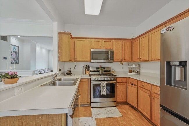 Building Photo - 3255 Gina Pl