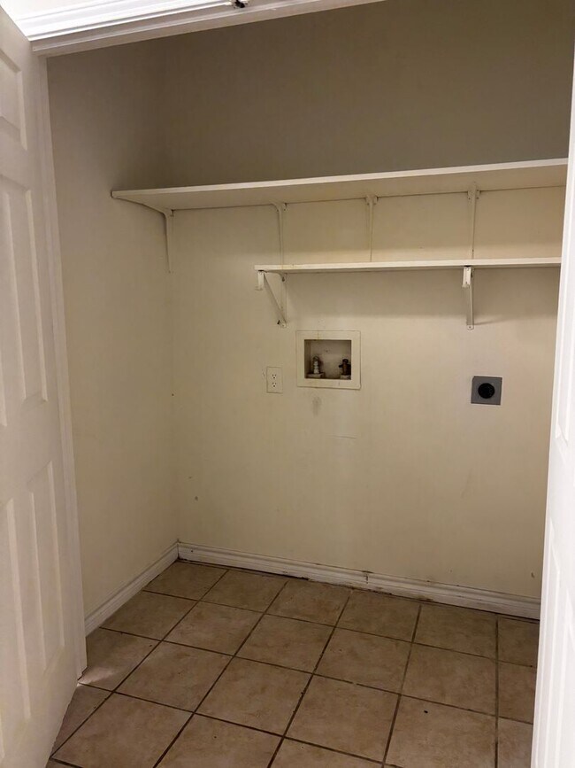 Building Photo - 103 Elkwood Cir