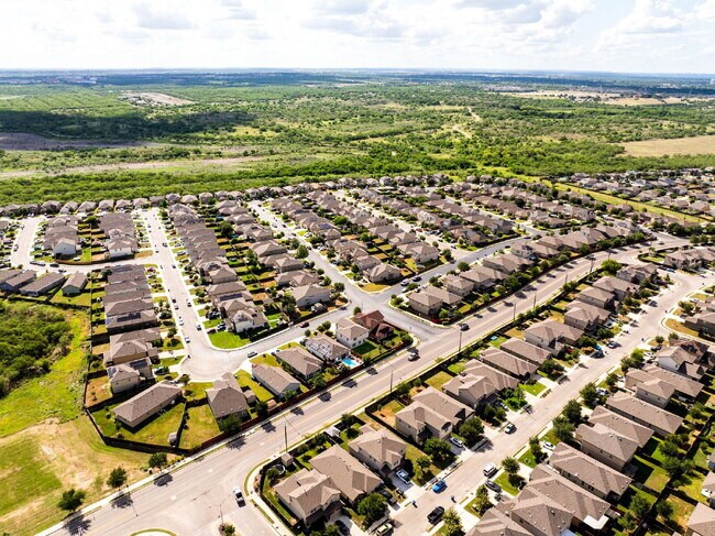 Building Photo - Welcome to The Bowen Floor Plan - UP TO 1 MONTH FREE RENT AVAILABLE!
