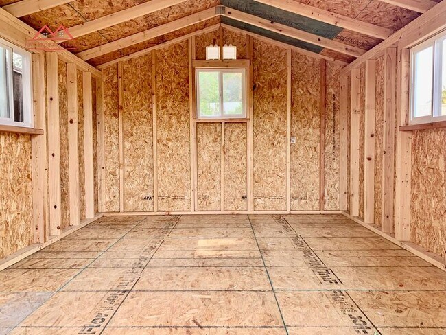 Building Photo - 1385 Ranchita Dr