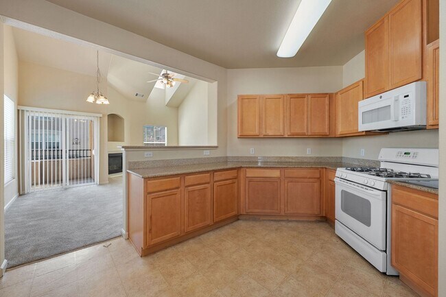 Building Photo - 1316 Milano Dr