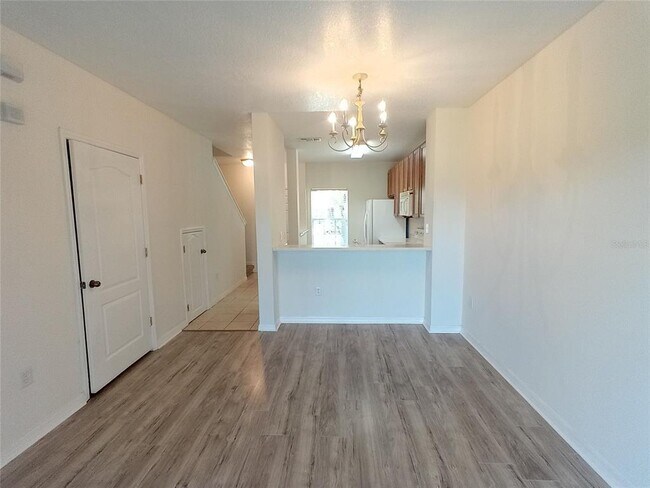 Building Photo - 764 Chelsea Dr