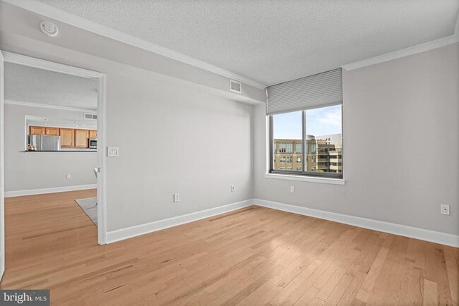 Building Photo - 1220 N Fillmore St